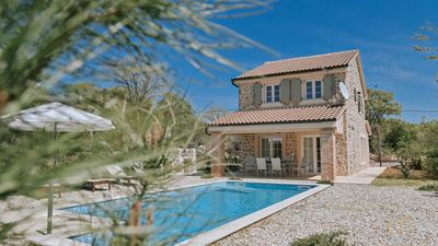 Charming Villa Pepina with a traditional touch and a pool on Krk