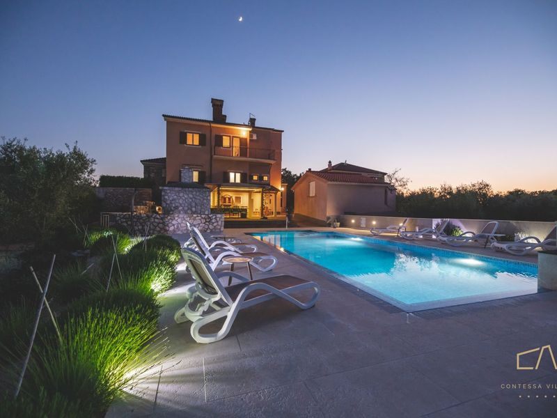 Quiet Villa Jele with a pool and an authentic 'tavern' on Krk