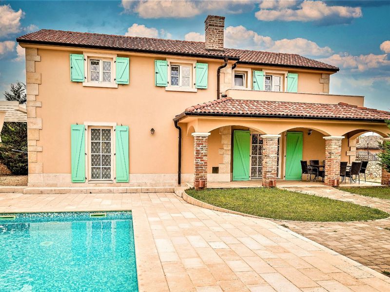 Peaceful Villa Kras with a pool and a large garden on Krk