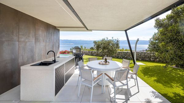 Moderne Villa Maslina mit Panoramablick auf das Meer