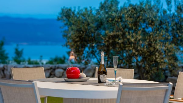 Moderne Villa Maslina mit Panoramablick auf das Meer