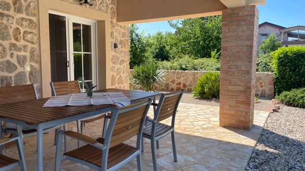 Charming Villa Pepina with a traditional touch and a pool on Krk