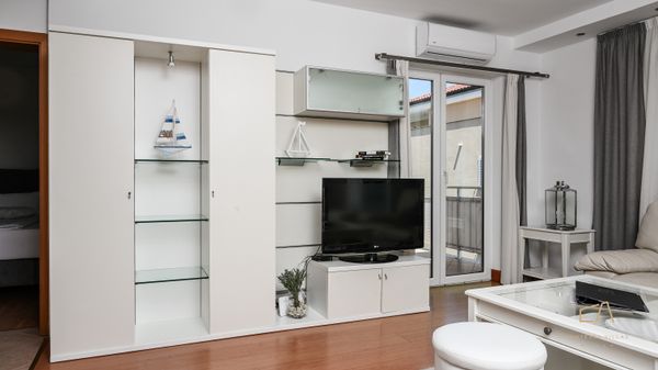 Moderan apartman Balu 16 u vili uz plažu na Krku