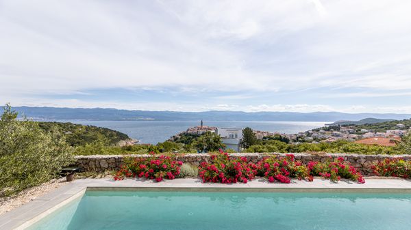 Moderne Villa Maslina mit Panoramablick auf das Meer