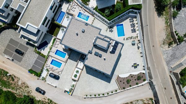 Luxuriöses Apartment Malinska Sky mit privatem Pool