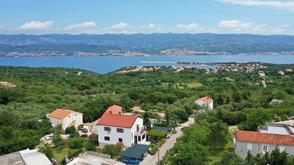 Stylish apartment Olivia with a sea view in a quiet village on Krk