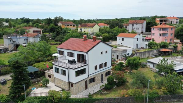 Stylish apartment Olivia with a sea view in a quiet village on Krk