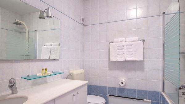 Moderan apartman Balu 16 u vili uz plažu na Krku