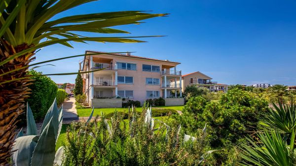 Charming apartment Malin 18 in the beachfront villa on Krk