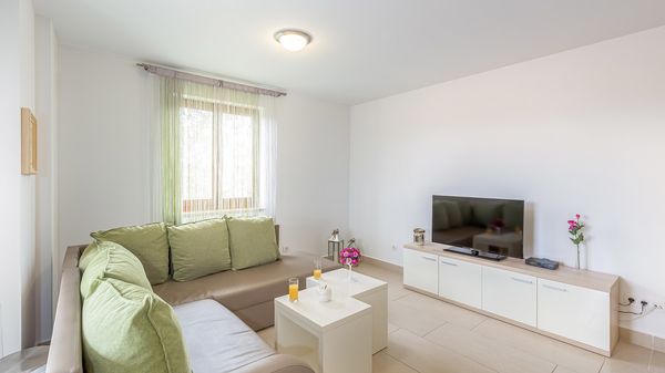 Modern apartment Mike 2 full of light  in villa on Krk