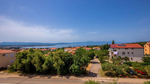 Comfortable apartment Rina 4 in villa in a quiet area on Krk