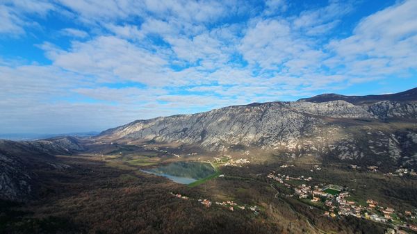 Villa Castel Muschio mit Meerblick, Wellnessbereich und Pool auf Krk