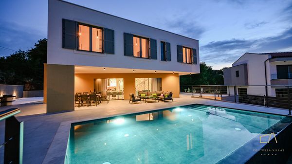 Luxuriöse Villa Brajdini mit Panoramablick auf das Meer