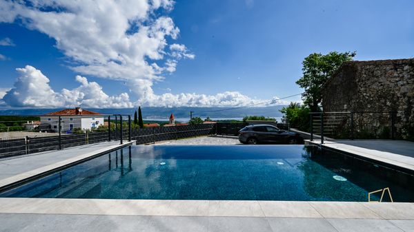 Luxuriöse Villa Brajdini mit Panoramablick auf das Meer