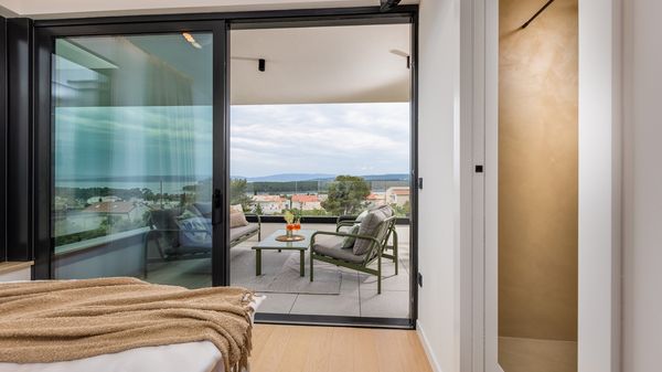 Luxury Villa 45° – Modern Escape in Perfect Balance  