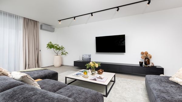 Luxury Villa 45° – Modern Escape in Perfect Balance  