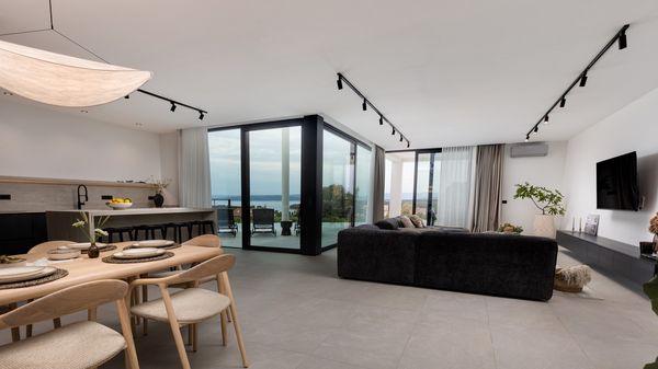 Luxury Villa 45° – Modern Escape in Perfect Balance  