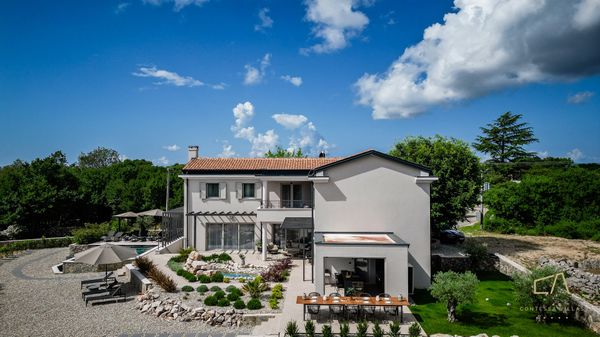 Luxury Villa Lipa Kate