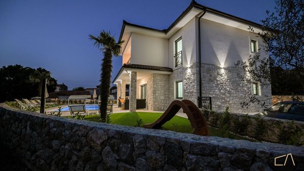 Luxury Villa Sara sa vanjskim bazenom