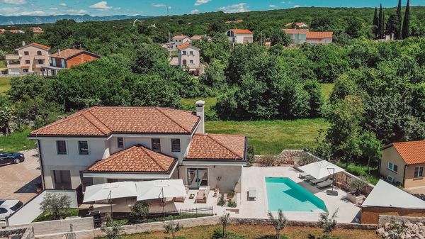 Peaceful Luxury Villa Solea with an outdoor Pool