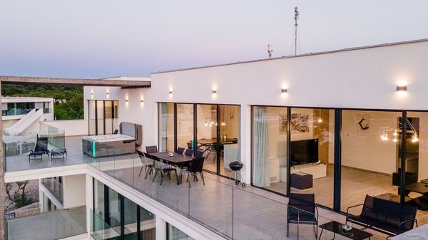 Luxus Deluxe Penthouse  Rova mit Meerblick und Whirlpool