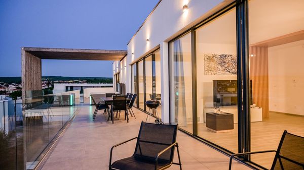 Luxus Deluxe Penthouse  Rova mit Meerblick und Whirlpool