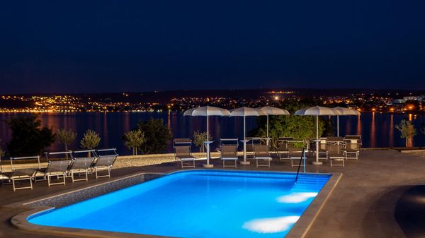 Beachfront luxury apartment Tunera 1 in a villa on Krk