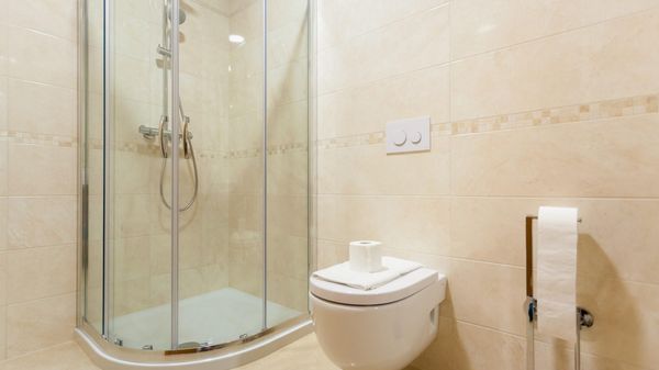 Elegantan luksuzni apartman Tunera 2 u vili s bazenom na Krku