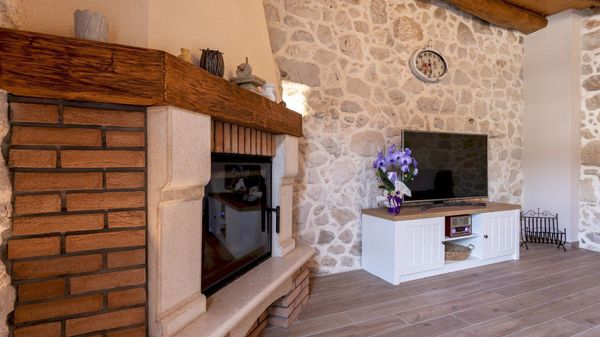 Beautiful Villa Bogovski Dvori with a rustic touch on Krk