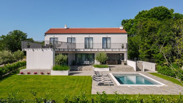 Modern Villa Figa I with a swimming pool and a sauna on Krk