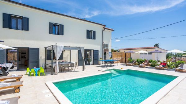 Spacious villa Ivy with an outdoor pool in a quiet area on Krk