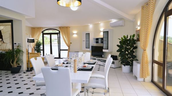 Spacious Villa Jasmin with a pool and a wellness area near Opatija