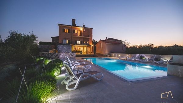 Quiet Villa Jele with a pool and an authentic 'tavern' on Krk