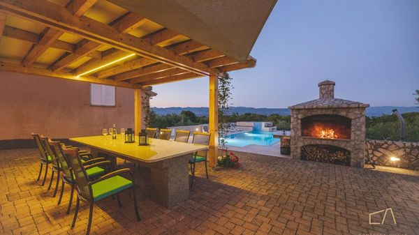 Quiet Villa Jele with a pool and an authentic 'tavern' on Krk