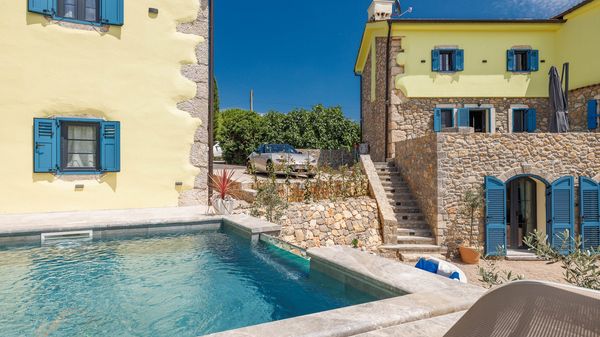 Villa Melary with Pool & Jacuzzi