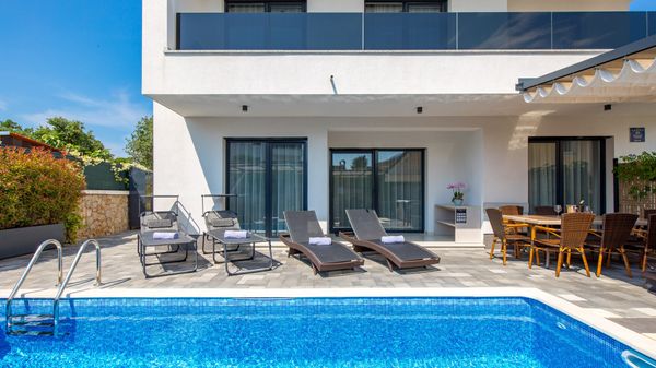 Stilvolle Villa Metra Maris1 mit privatem Pool