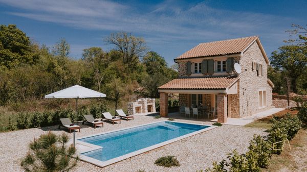 Bezaubernde Villa Pepina mit rustikalem Hauch und Pool auf Krk