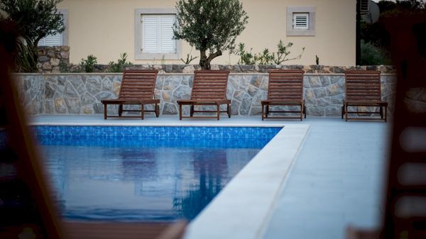 Moderne Villa Viktorija mit Meerblick und Pool auf Krk