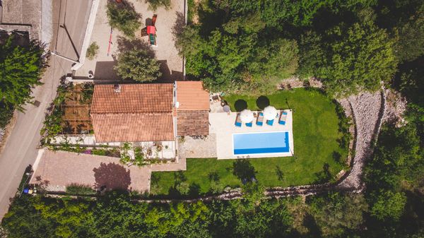 Village Villa M mit einem Hauch von Tradition und Pool auf Krk